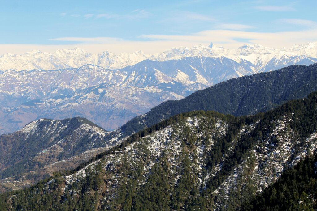 pexels-photo-5837682-5837682 Captivating snowy mountains and valleys in Dalhousie, India during winter.